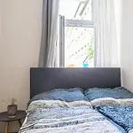 Attractive 1Br And 1 Lr Apt Comfortable Design, Great Location