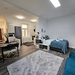 Affordable Suite In Vienna\'S Hotpoint