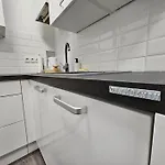 Affordable Suite In Vienna\'S Hotpoint