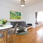 French Balcony - 45M² - Szeneviertel