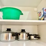 Free Parking & Netflix Apartment
