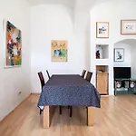 Cozy Central Flat Spittelberg