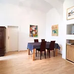 Cozy Central Flat Spittelberg