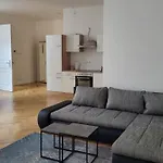 Home Sweet Home Vienna T7