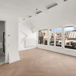 Designer Penthouse With Balcony