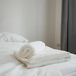 Central Spacious Apartment With A King-Size Bed