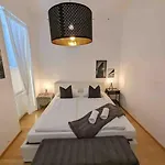 Luxury Cityapartment 7