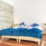 Elegant Haven: Stylish And Spacious 3Br Apartment