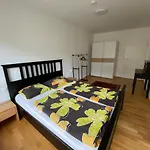 Apartment 9 Stops Away From City-Centre