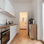 Zwischen Schoenbrunn Und Zentrum, Neues Apartment In Gruenruhelage Bei Schoenbrunn