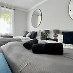 Balcony Apartment, 1 Min To U1 Reumannplatz