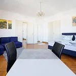 Central Apartment - Private Sauna