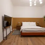 Stylish Central 1-Bedroom Apartment With A Terrace