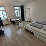 Central Apartment Metro 1 Min.