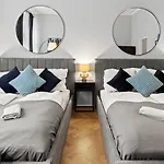 5 Bedrooms - 143 M² - Near Main Station