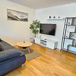 City Oasis With Brand-New Kitchen 1Br