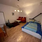 Super Cozy City Apartment