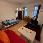 Super Cozy City Apartment