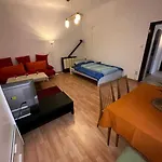 Super Cozy City Apartment