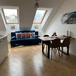 Klimatisiertes Dachgeschoss City Apartment In Zentrum Wiens