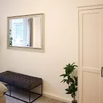Charming, Modern & Spacious Apartment