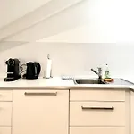 Spacious Penthouse In Favoriten