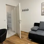 Cozy City Center Apartment