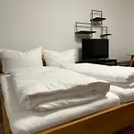 Cozy City Center Apartment