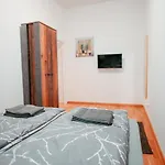 Vienna Central Apartment 4