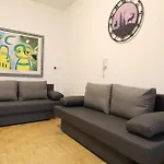 Zx Quad Room In Meidling