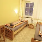 Double Room In Huetteldorfer Strasse Area
