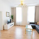 Belvedere Palace Apartment