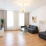 Belvedere Palace Apartment
