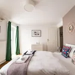 Neat 1Br Duplex By Metro And Center By Hm