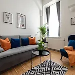 Pristine 1Br Steps From City By Hm