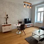 Central Apartment 10