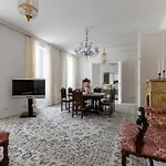 Luxurioes Wohnen Mit Anbindung Ans Zentrum 20 Minuten