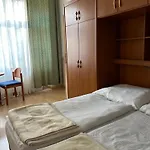Reiner Apartment