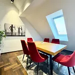 Penthouse Wien Mit Parkplatz Und Balkon