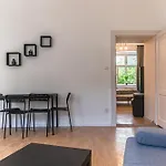 Pleasant 2Br Apt- Near Train Station Hetzendorf