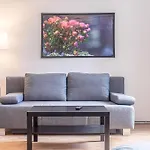 Pleasant 2Br Apt- Near Train Station Hetzendorf