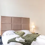 Friendly 2Br Apt-Near U6 Station Am Schoepfwerk