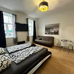 Quaint 1Br In Simmering -Well-Suited For Longstays