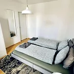 Cosy & New Urban Apartment In Green Hood