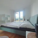 Near Lake One Bedroom Cute Apartment