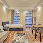 Lovely Airbnb Near Schoenbrunn