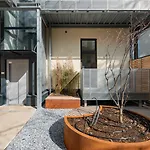 Modern Wohnen Im Renovierten Stil-Altbau