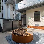 Modern Wohnen Im Renovierten Stil-Altbau