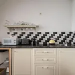 Neat 1Br Duplex By Metro And Center By Hm