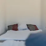 Garden-Eden Apartment